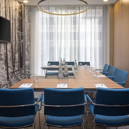 Hampton By Hilton London Waterloo-2