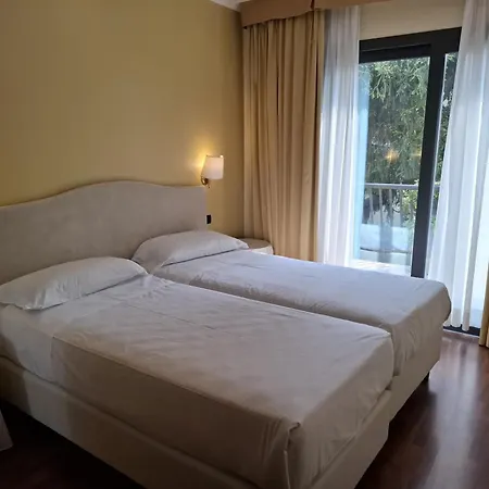 Admiral Hotel Villa Erme-2
