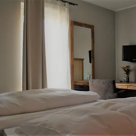 Hotel Schöne Aussicht-3