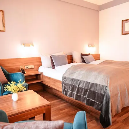 Hotel Bavaria-3