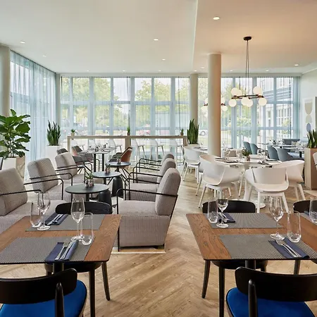 Courtyard By Marriott Dortmund-2