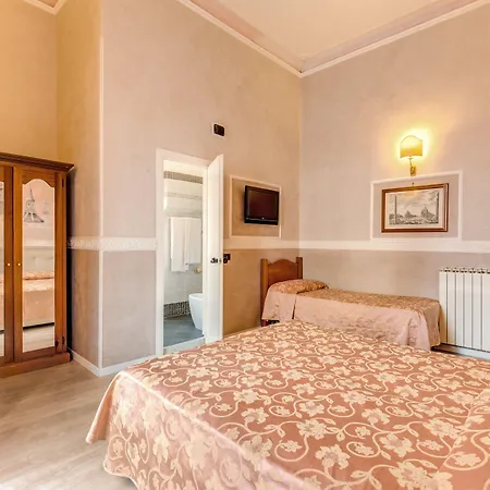 Hotel Martini-3