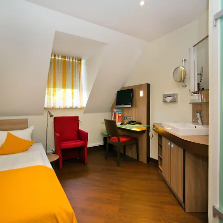 Stadthotel Freiburg Kolping Hotels&Resorts-3