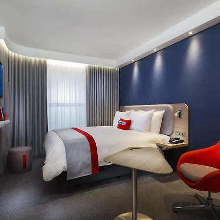 Holiday Inn Express Oxford Kassam Stadium By Ihg-3