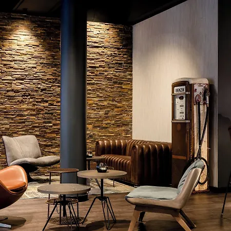 Motel One Frankfurt-East Side-2