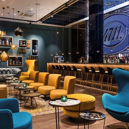 Motel One Köln-Waidmarkt-3