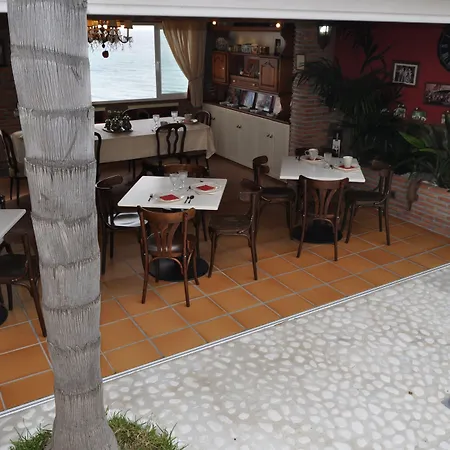 Welcome Inn Nerja Guest House Luxury Bed & Breakfast-3