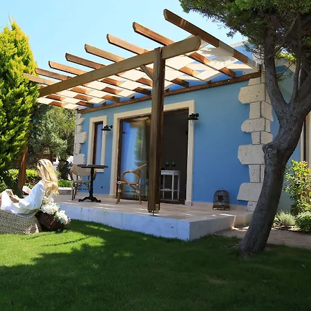 Ceshme Plus Hotel-3