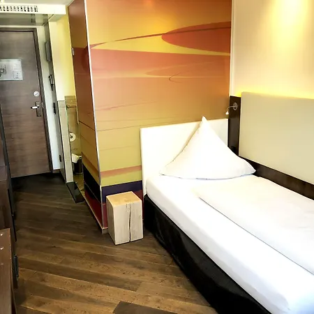 Hotel Deutsche Eiche-3
