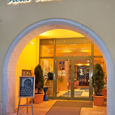 Hotel Anna Amalia-2