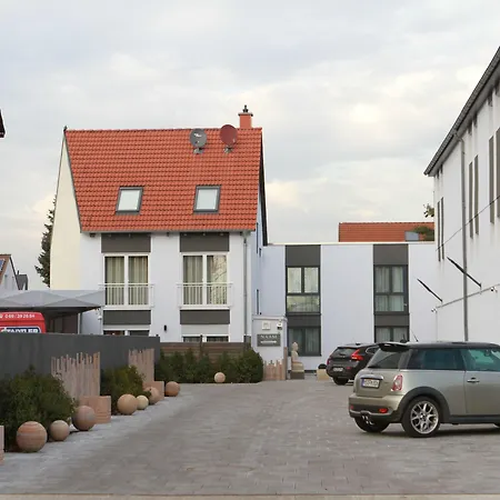 Naam Hotel & Apartments Frankfurt City-Messe Airport-2