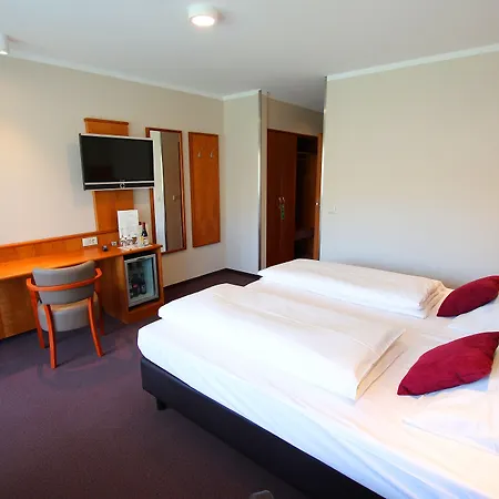Hotel Straubs Schöne Aussicht-3