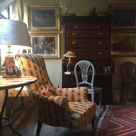 La Maison Rousseau Chambre D'Hotes-2