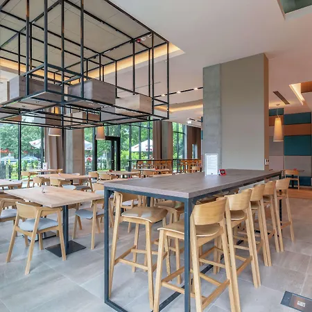 Hampton By Hilton Warsaw Mokotow-2