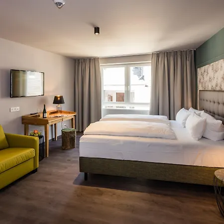 Hotel Goldene Traube - by Neugart-2