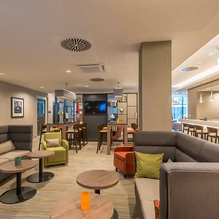 Hampton By Hilton Munich City West-3