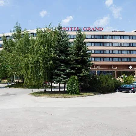 Hotel Grand-3