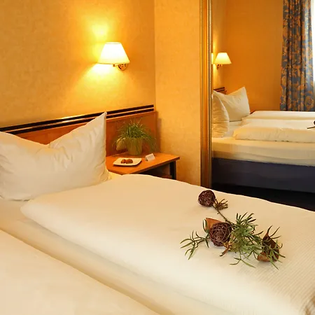 Garni-Hotel Goldenes Lamm-2