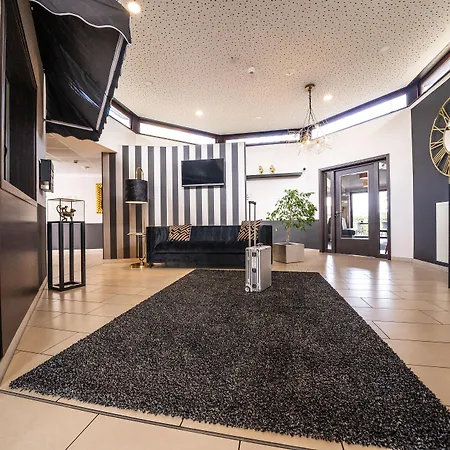 Hotel TiekZwei - Ihr Studiohotel-3