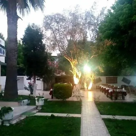 Selina Hotel-3