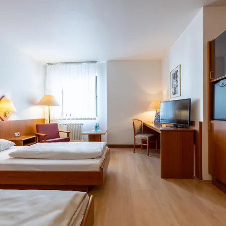 Fly Inn Hotel Frankfurt Airport Rüsselsheim ehemals Trip Inn Hotels-3