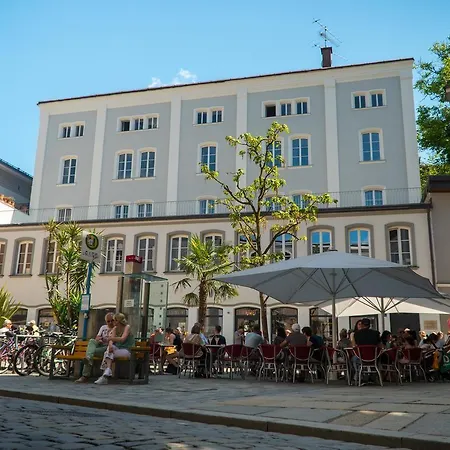 Art Hotel&Hostel-3