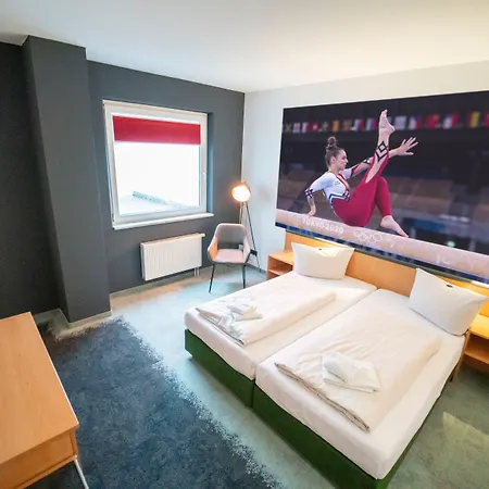 Feel Good Hotel-3