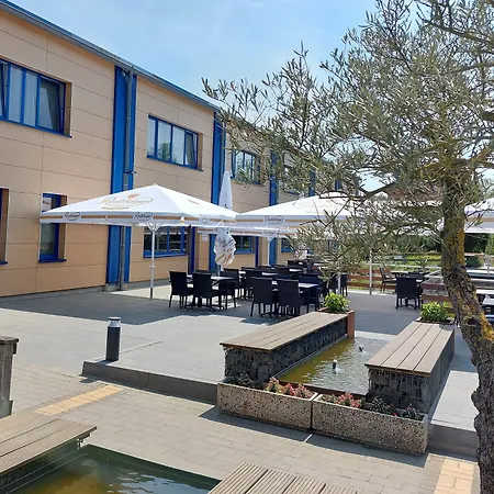 Sporthotel Neuruppin-3