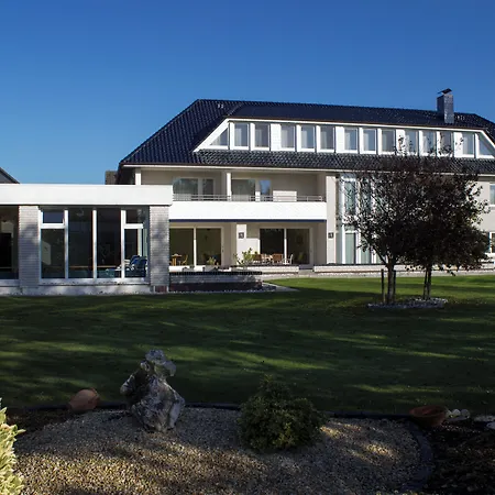 Hotel Am Friesenstrand-2