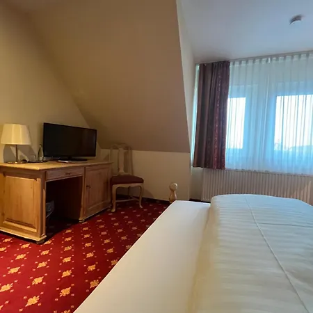 Hotel Kronprinz Garni-3