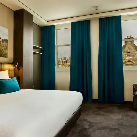 Motel One Edinburgh-Royal-2