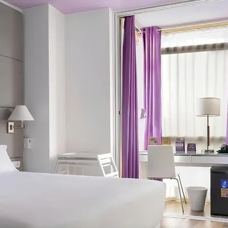 Erase un Hotel-2