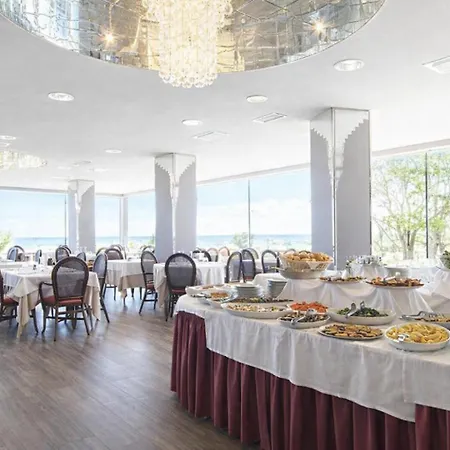 Hotel Regina Fronte Mare-3