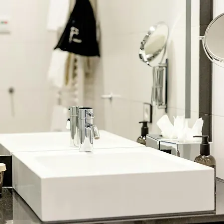 Motel One Würzburg-3