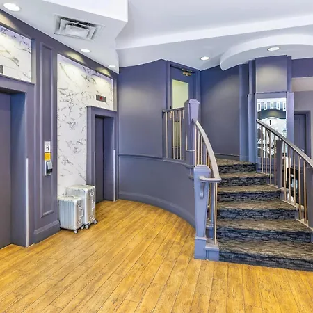 Quality Inn & Suites (Adults Only)-3