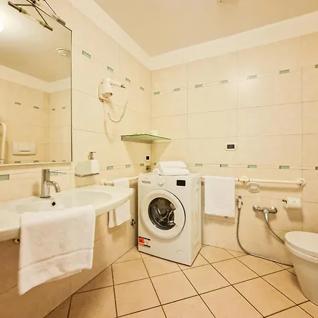 Ashanti Aparthotel Wellness&Spa-2