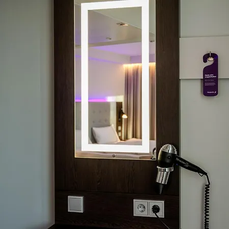 Premier Inn Hamburg City Hammerbrook-2