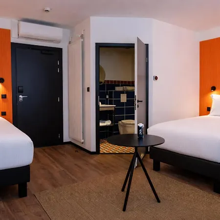 Clapclap Hotel Strasbourg-2