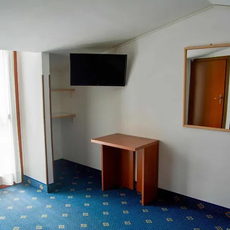 Garni Hotel Tignale-3