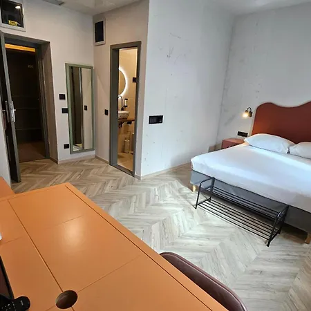 Hotel Amfiteatar-2