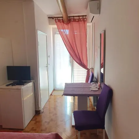 Guest House Ab Adria Home-2