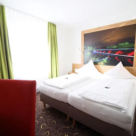 Landhotel ALTE LINDE-3