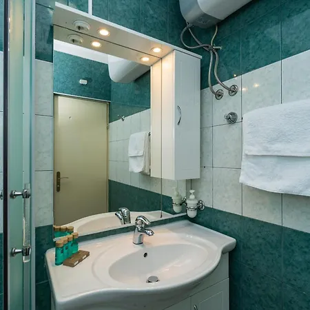 Apartments And Room Lora-2