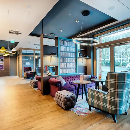 Premier Inn Wiesbaden City Centre-3