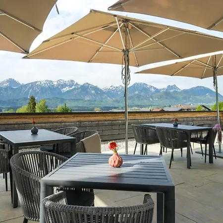 Hartungs Hoteldorf-2