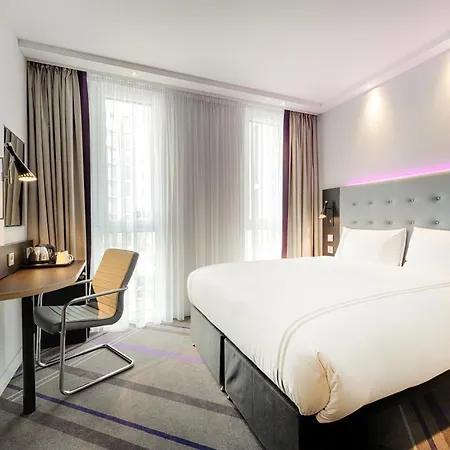 Premier Inn Freiburg City Süd-3