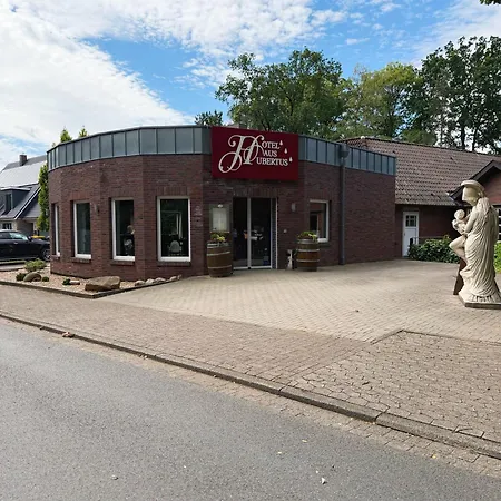 Hotel Haus Hubertus-2