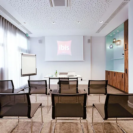 Ibis Luxembourg Airport-3