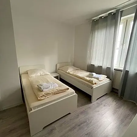 Tyros Hotel und Gästehaus am Weidendamm-3