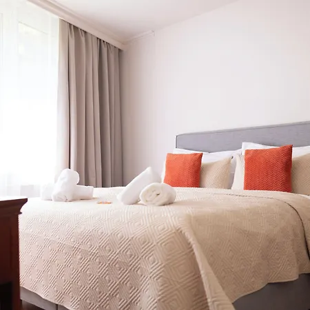 Hotel Attaché-2